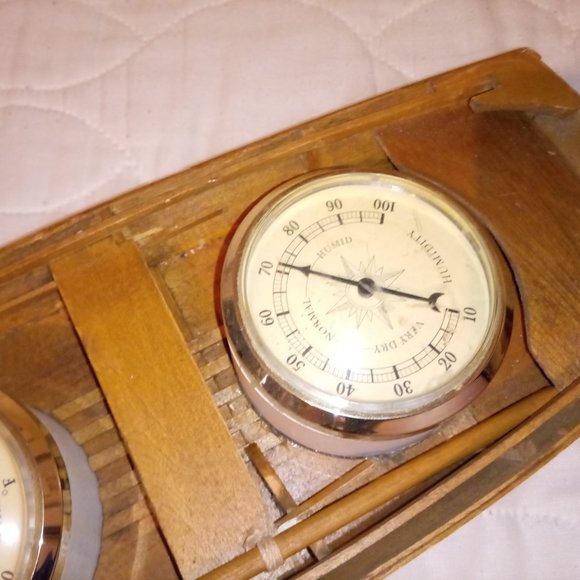 Vintage Springfield Rowboat Hygrometer and Thermometer - Picture 8 of 14